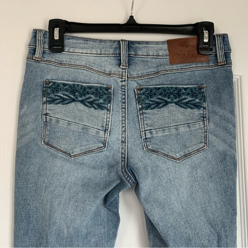 Embroidered Raw Hem Jeans - Picture 11 of 14